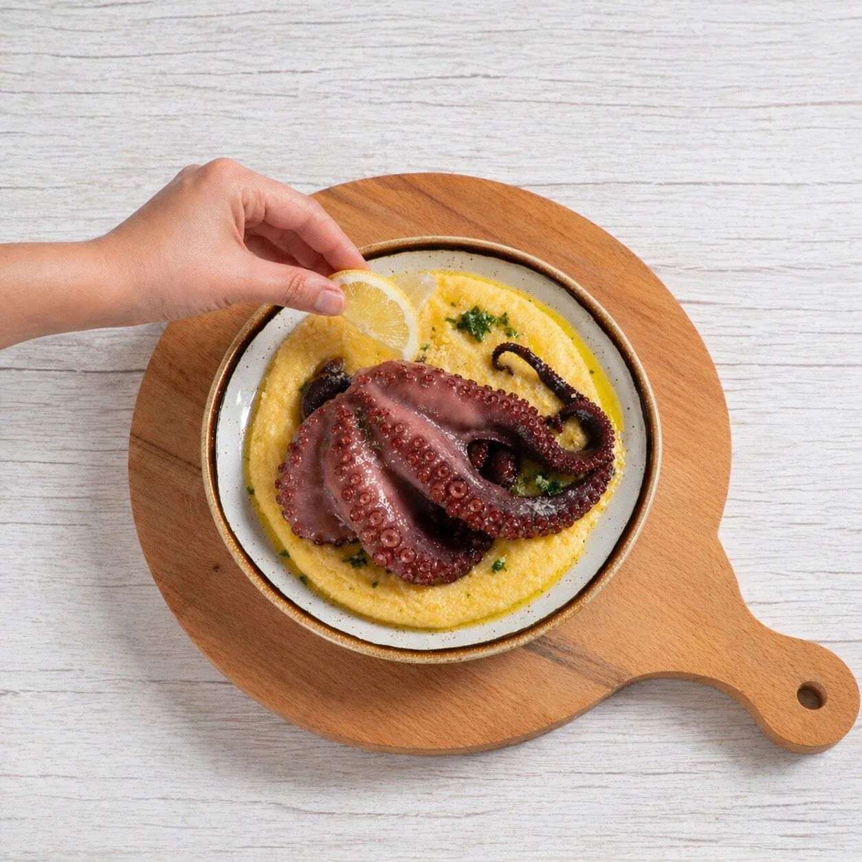 paso 3 medio pulpo con polenta